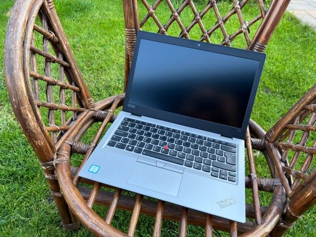 Lenovo Thinkpad L380 laptop - Core i5-8250u / 16 GB RAM / 256 GB SSD