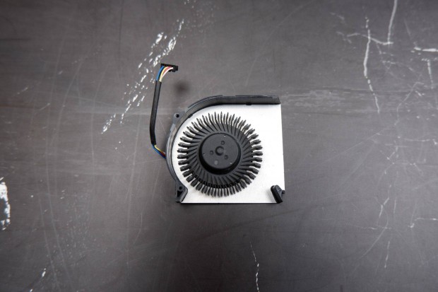 Lenovo Thinkpad L430 L530 laptop hűtő ventilátor KSB0405HB-BJ78