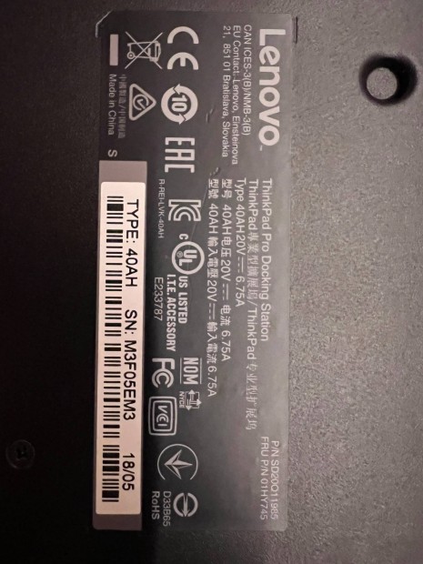 Lenovo Thinkpad Pro Dock 40H dokkol 135W-os tpegysggel