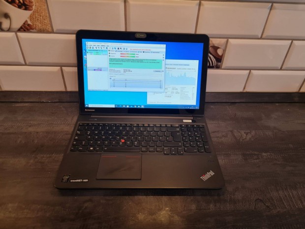 Lenovo Thinkpad S540 i7 15.6-os rints laptop j aksival elad