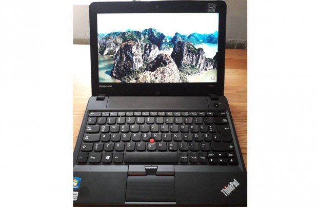 Lenovo Thinkpad X121e laptop