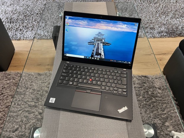 Lenovo Thinkpad X13 FHD IPS Magyar i5 10310 4Mag 16GB 512SSD Számla