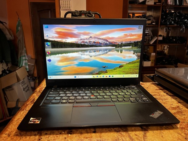 Lenovo Thinkpad X13 - Ryzen3 4450U, SSD, Full HD laptop!