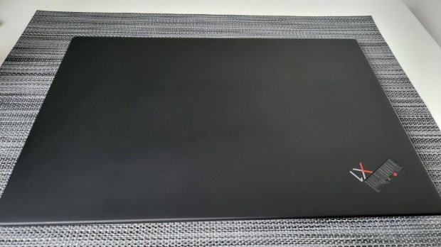 Lenovo Thinkpad X1 Carbon 8.gen (i5,14",Fullhd,8GB,256GB,LTE)+garancia