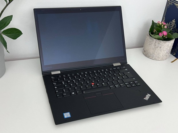 Lenovo Thinkpad X1 Yoga g2 Qhd | i7-7600u | 16/256 - Win10