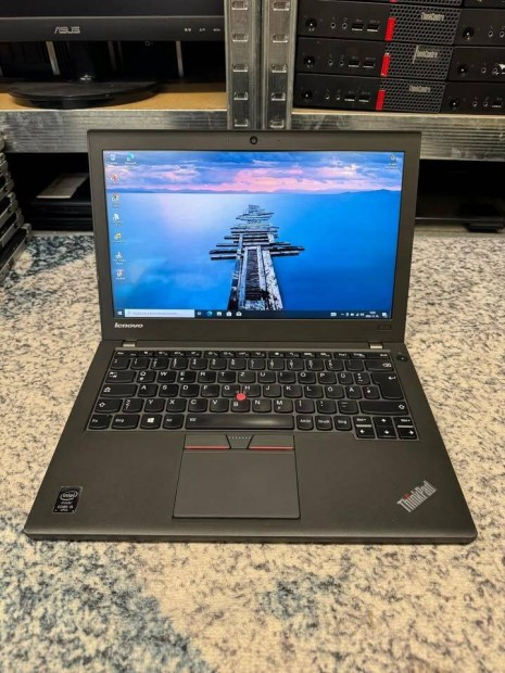 Lenovo Thinkpad X250 I5 laptop dupla akkuval!!! (I5 5300U 4X2300Mhz)