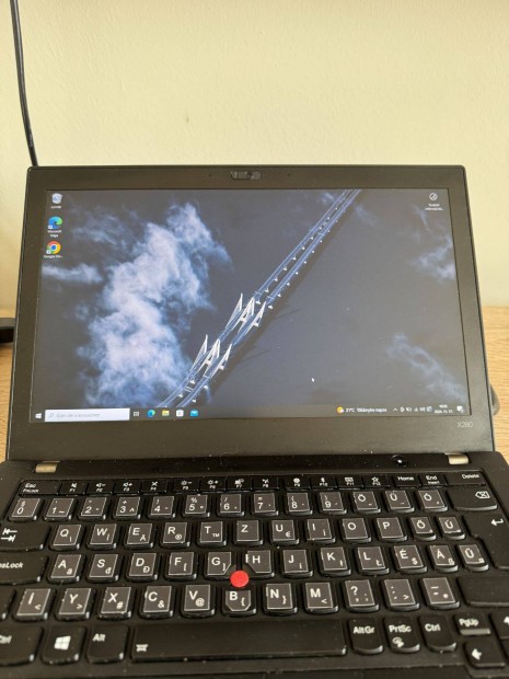 Lenovo Thinkpad X280 Laptop i5-8250 8gb ram 128gb ssd