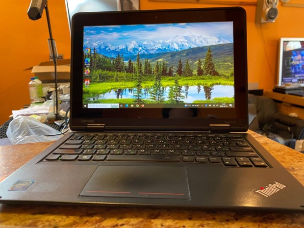Lenovo Thinkpad Yoga 11e zleti tablet PC hibrid