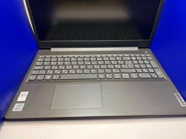 Lenovo V15 82NB001BHV 15,6" laptop, Intel Core i3 11.19-ig Garancia