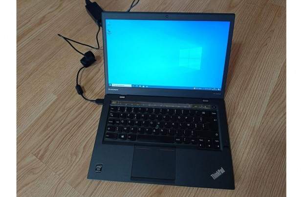 Lenovo X1 Carbon 4. gen i5 laptop 8gb RAM/SSD/win 10- postázom is