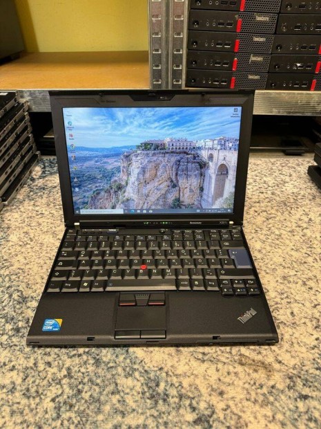 Lenovo X201 I3 laptop (4X2670Mhz, 4 GB DDR3, 120GB SSD, WIN10)