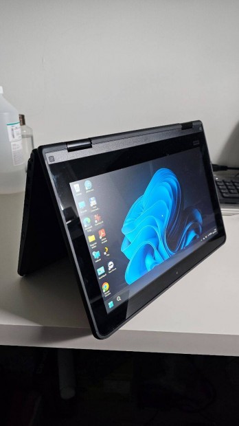 Lenovo Yoga 11e 5th gen laptop 8GB/256GB Win11 Pro