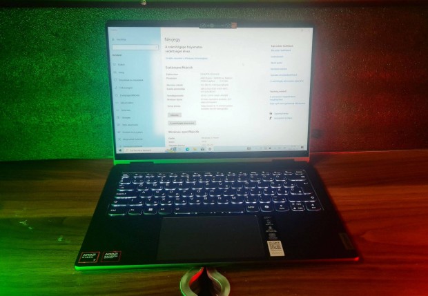 Lenovo Yoga 7 14", Ryzen 7 8840HS, 16GB, 512GB SSD, 2028 ápr. gari