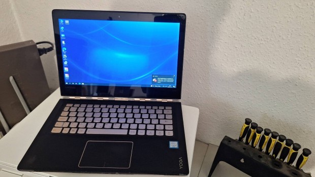 Lenovo Yoga 900 ultrabook (srlt)