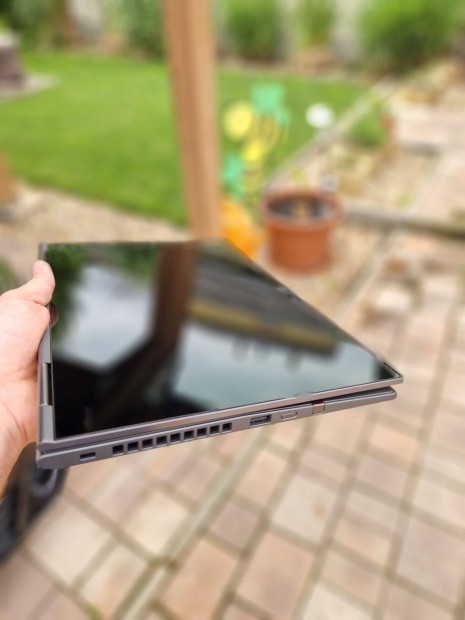 Lenovo Yoga Gen laptop , 2 in 1
