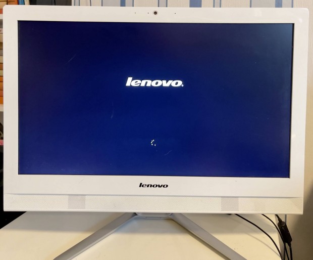 Lenovo (kijelz s pc egyben), 23"-os, (54,8cm) ,kivll,1Tb Hdd