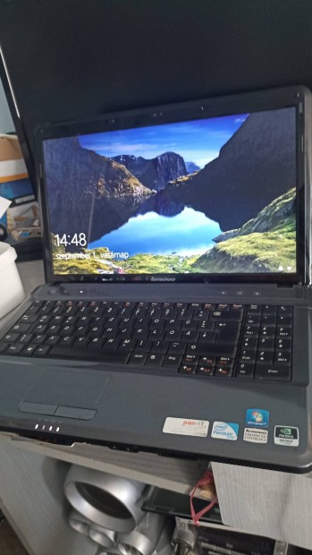 Lenovo g550 notebook,laptop