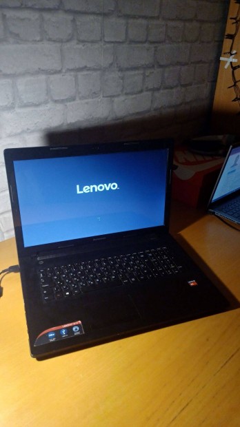 Lenovo g70 laptop 17,3 " colos kijelző