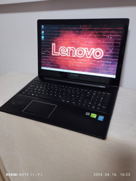 Lenovo i7-es laptop-8gb memoria-1tb hdd-j akku