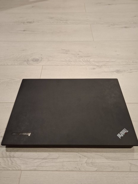 Lenovo thinkpad t440 RAM:8GB,CPU:i5-4300U, SSD:280GB