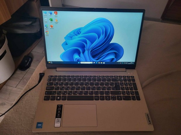 Lenovo j laptop 