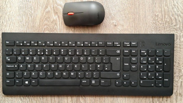 Lenovo vezeték nélküli EN billentyűzet + egér USB vevővel