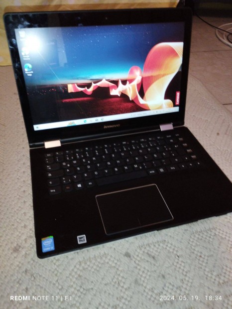 Lenovo yoga Full HD-s i3-as Laptop-Tablet-uj 240 gb ssd-4gb dediklt
