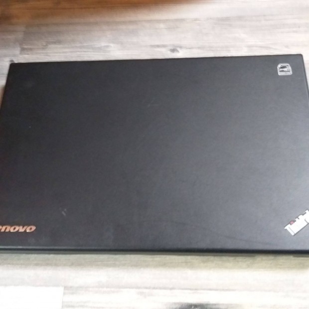 Lenovol520 processzor:2330m I5 Memria:8gb ddr3 ssd:j 120 gb magyar