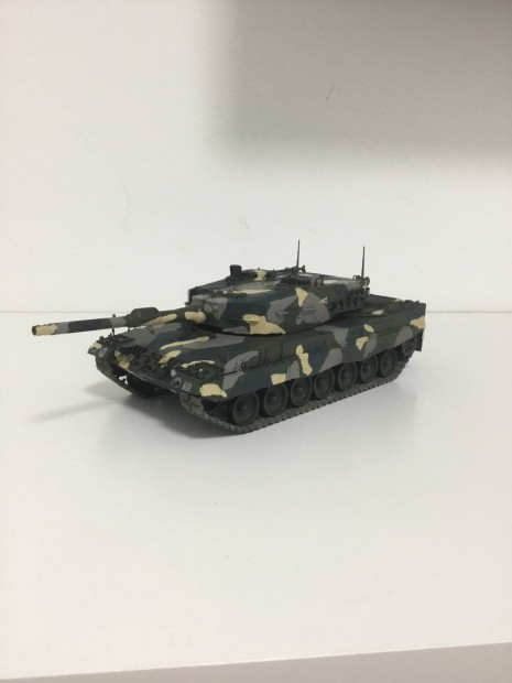 Leopard 2A4 1:35 Magyar Honvdsg