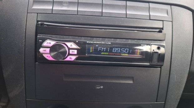 Leovin 7" Android Carplay multim�dia lej�tsz�, tolat�kamer�val�