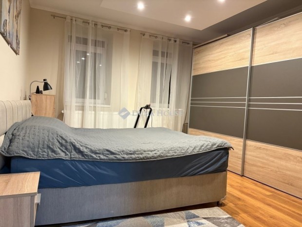 Leps�nyi 80 nm-es h�z elad�