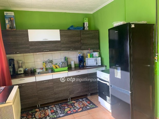 Leveleki elad� 61 nm-es h�z