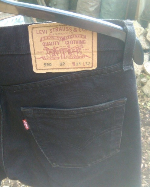 Levi Straus és Gas Dakota használt farmernadrágok