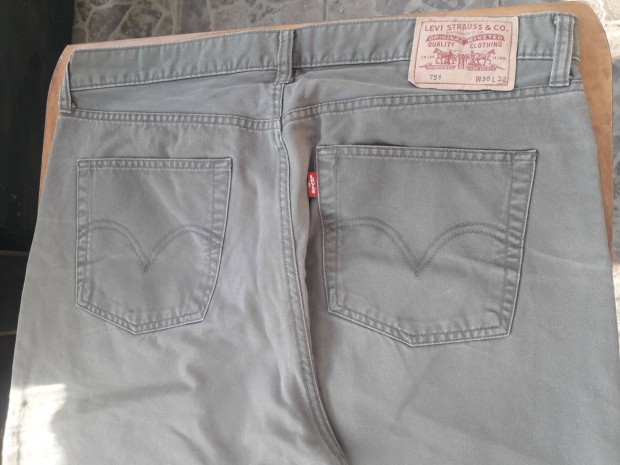 Levi's 751 farmernadrg, 38x32