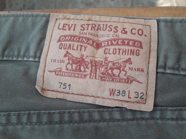 Levi's 751 nadrg 38x32