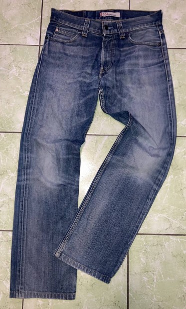 Elad levi strauss farmer Magyarorsz g J fog s