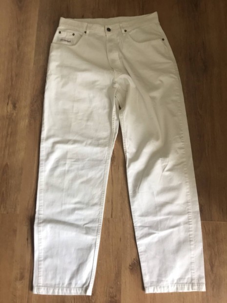 Levi's nadrg (32 / 33)