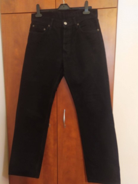 Levis 501-es férfi farmer, fekete