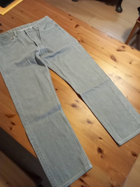 Levis 501 frfi vilgos szrke farmernadrg