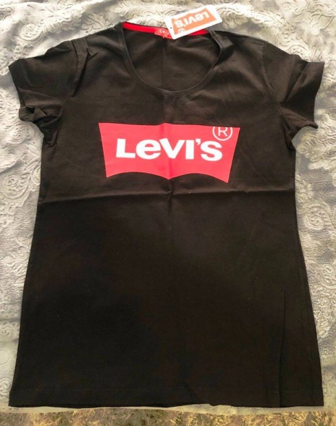 Levis pl szett