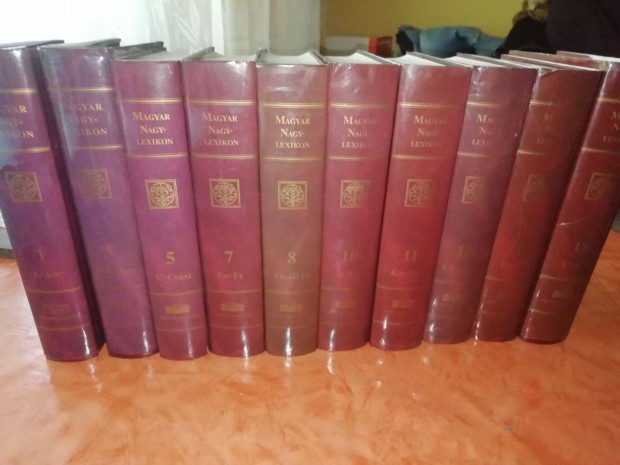 Lexikon Magyar Nagy 10db cserélhető kávé,csoki,tészta,bor,mák,dió