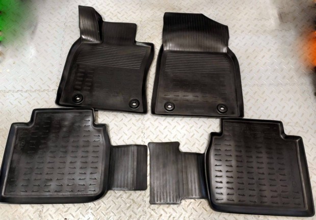 Lexus Es300h h�t�lca, gumisz�nyeg (3 v�ltozat)