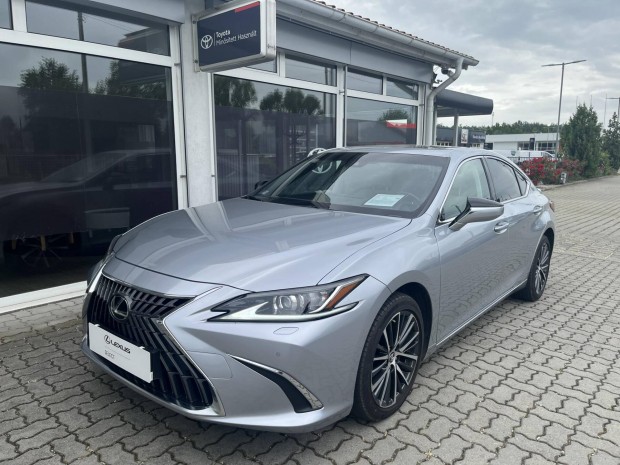 Lexus Es 300h Business Edition Tech CVT