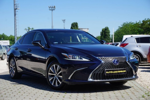 Lexus Es 300h Elegance Plus CVT Magyarországi!