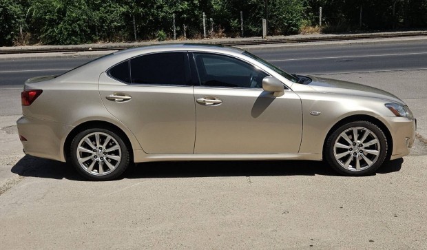 Lexus Is250-Mark Levinson