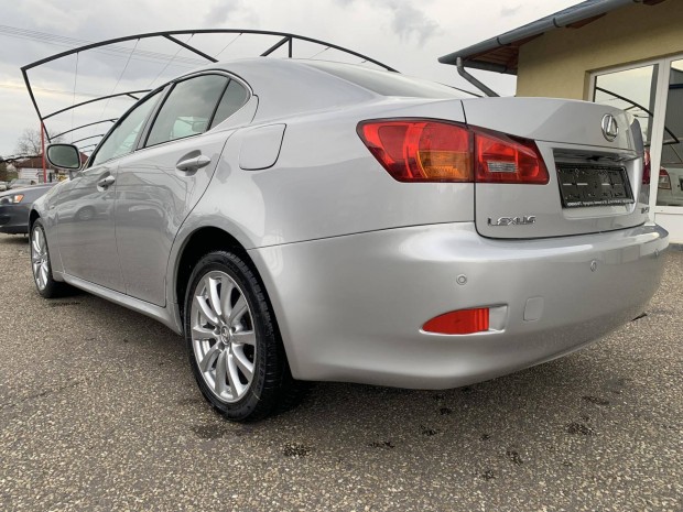 Lexus Is 220d Mark Levinson