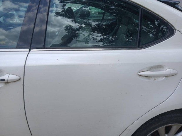 Lexus Is 220d bal hátsó ajtó