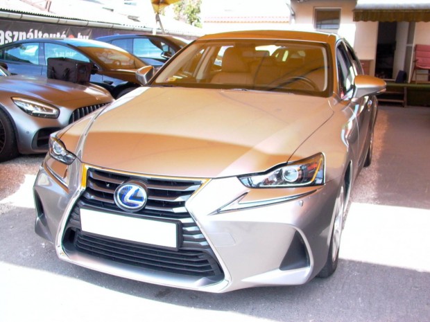 Lexus Is 300h Elegance Safety CVT