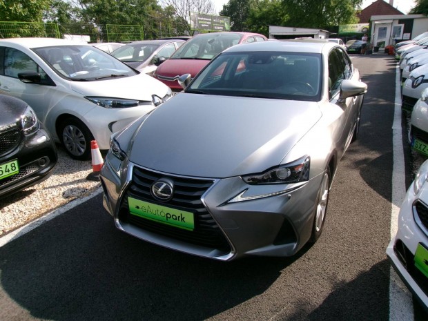 Lexus Is 300h Prestiege Plus Safety CVT LED+RAD...