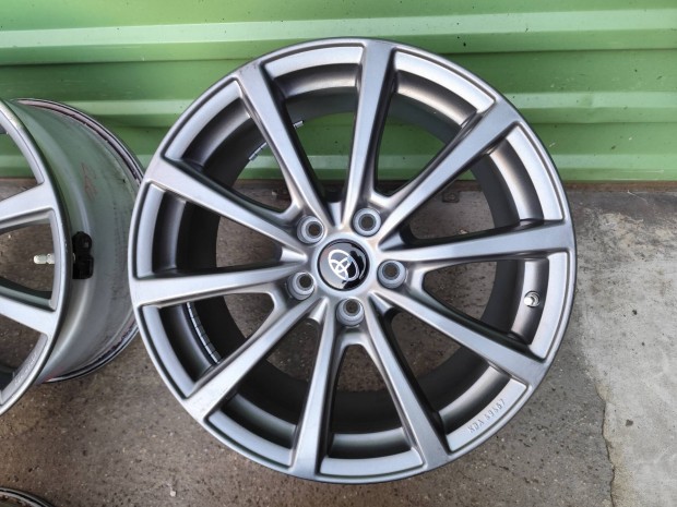 Lexus Is Toyota camry gyri alufelni 5x114,3 18"